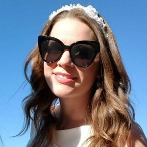 Meet your Posher, Carly